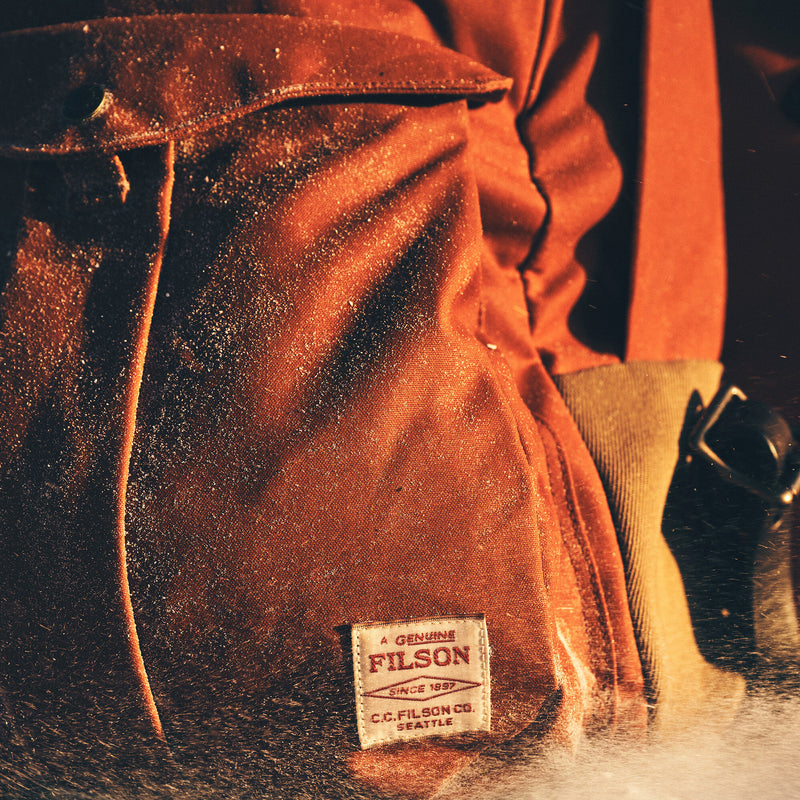 Journeyman backpack di Filson | Rust (Red)