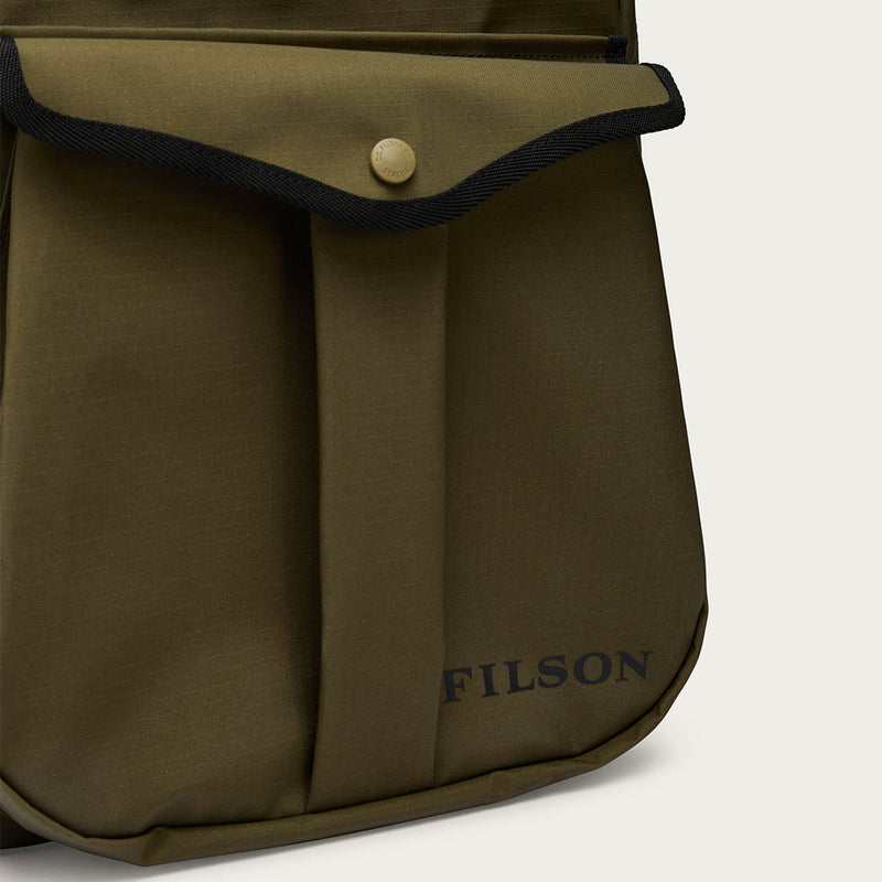 Scout journeyman backpack di Filson | Olive / black / cove (Green)