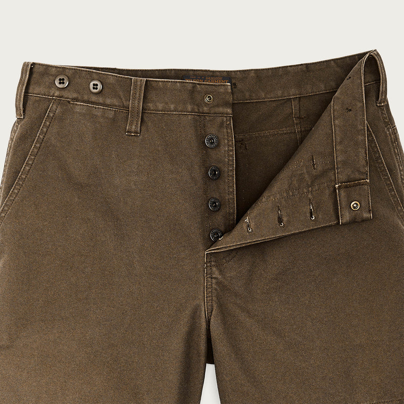 Dry tin cloth shorts di Filson | Marsh olive (Brown)