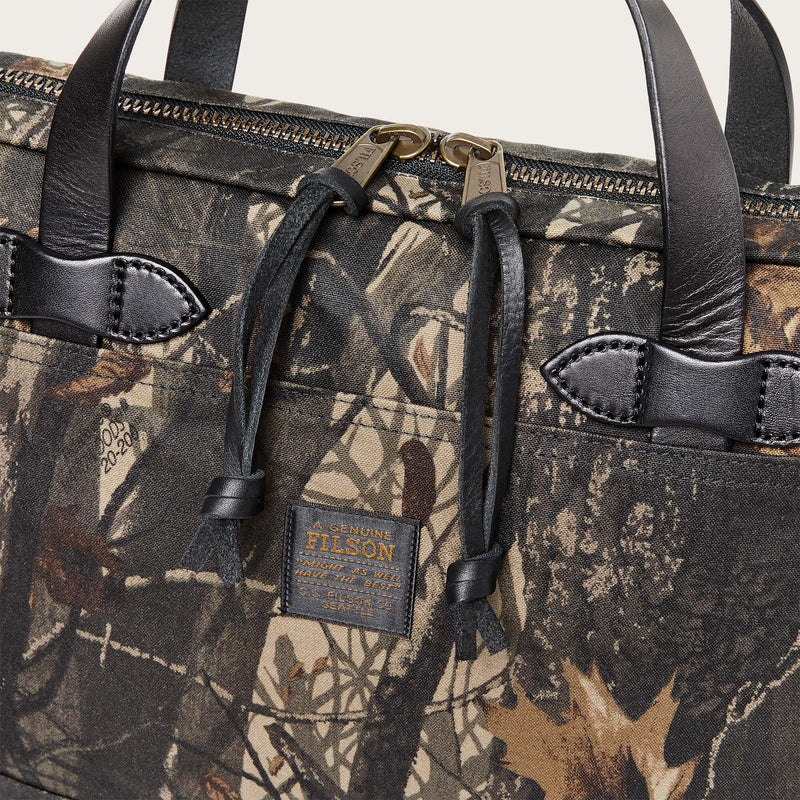 Tin cloth compact briefcase di Filson | Realtree hardwoods camo (Brown)