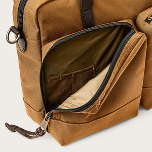 Dryden briefcase di Filson | Whiskey (Beige)