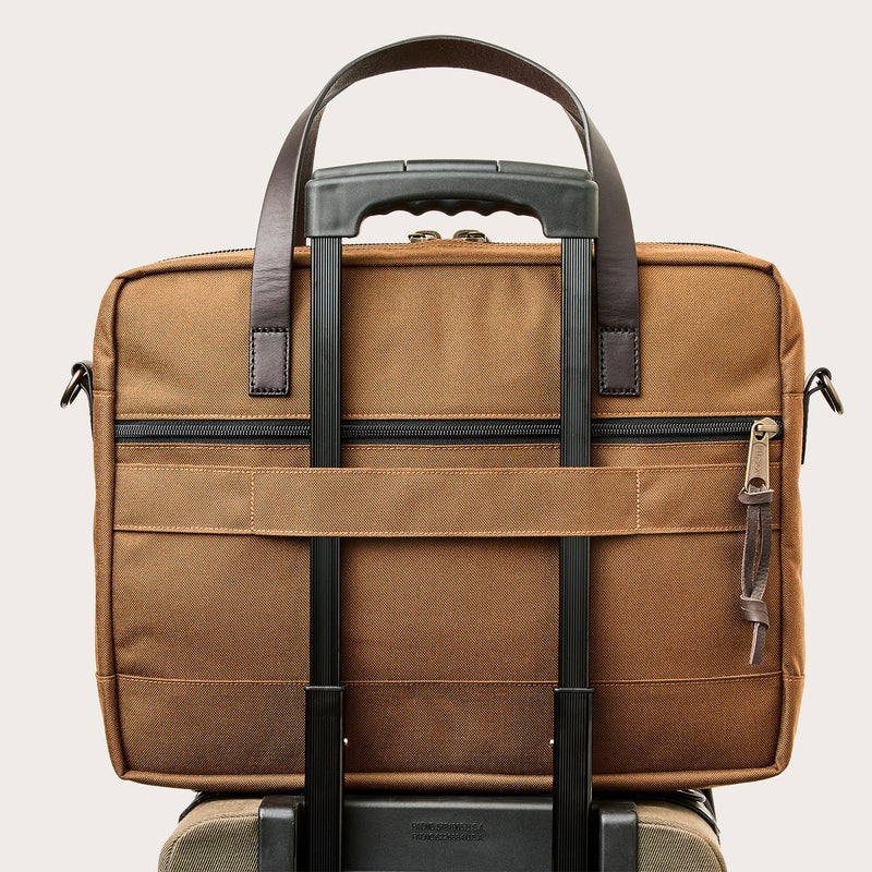 Dryden briefcase di Filson | Whiskey (Beige)