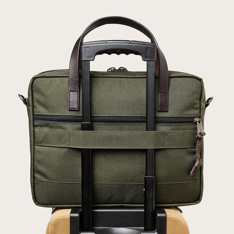 Dryden briefcase di Filson | Otter green (Green)