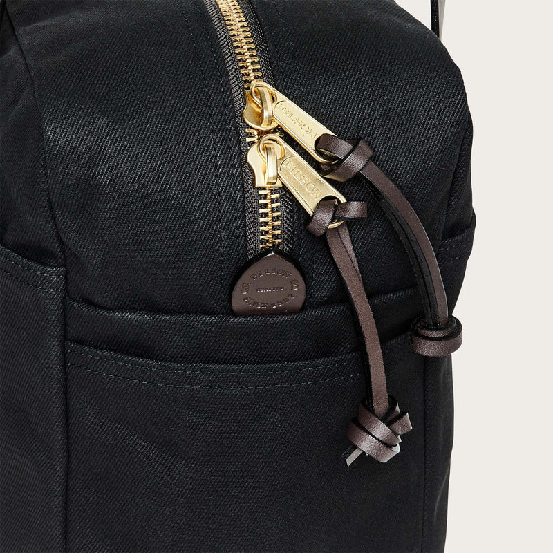 Rugged twill tote bag with zipper von Filson | Black (Black)