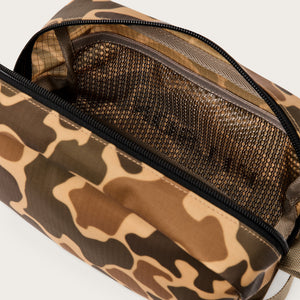 All-weather dopp kit by Filson | Buckskin camo (Multicolor)
