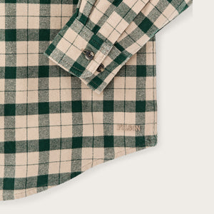 Alaskan guide shirt by Filson | Oatmeal / pine plaid (Green)