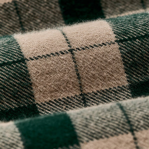 Alaskan guide shirt by Filson | Oatmeal / pine plaid (Green)