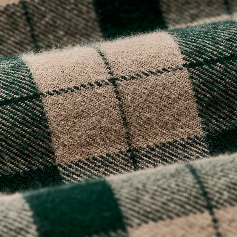 Alaskan guide shirt by Filson | Oatmeal / pine plaid (Green)