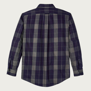Vintage wash alaskan guide shirt by Filson | Indigo / faded black (Black)