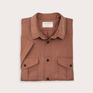 Short sleeve lightweight alaskan guide shirt von Filson | Mahogany brown (Brown)