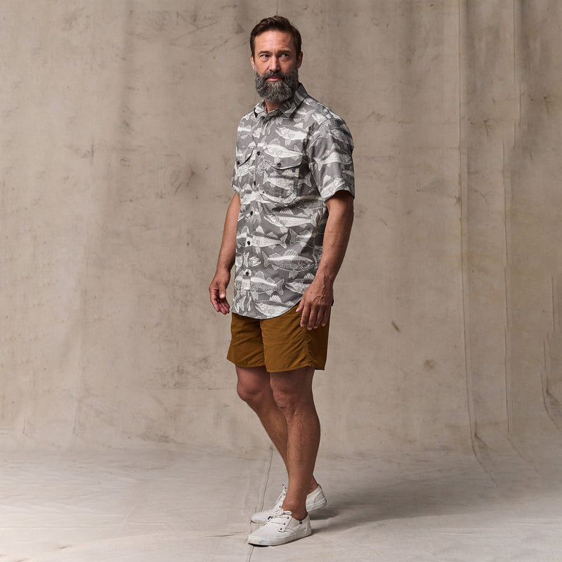 Twin lakes short sleeve sport shirt by Filson | Beluga / print (Gray)