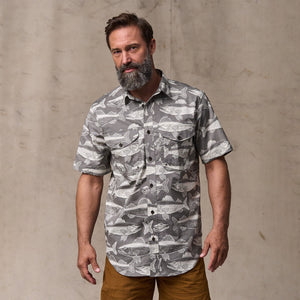 Twin lakes short sleeve sport shirt by Filson | Beluga / print (Gray)