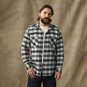 Rangeland flannel shirt von Filson | Charcoal / steel plaid (Blue)