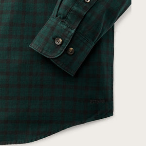 Lightweight alaskan guide shirt by Filson | Pine / black plaid (Green)