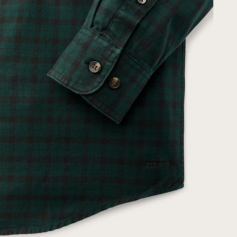 Lightweight alaskan guide shirt by Filson | Pine / black plaid (Green)