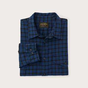 Lightweight alaskan guide shirt by Filson | Deep blue / black pl (Blue)