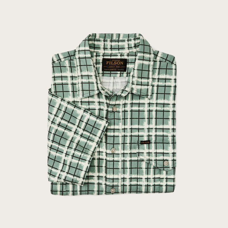 Chemise alaskan guide légère à manches courtes von Filson | Deep sea / speckle plaid (Green)
