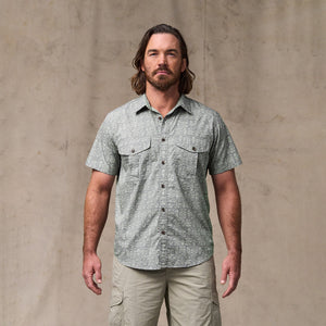 Filson's washed short sleeve feather cloth shirt by Filson | Khaki / print (Green)