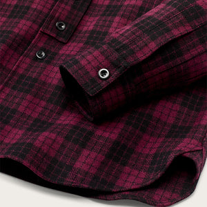 1922 archive wool shirt by Filson | Deep crimson / black (Red)