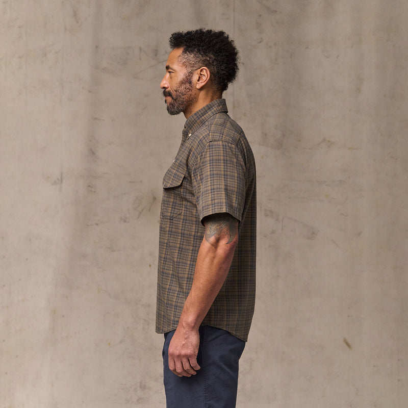 Short sleeve madras popover shirt von Filson | Brown / olive plaid (Brown)