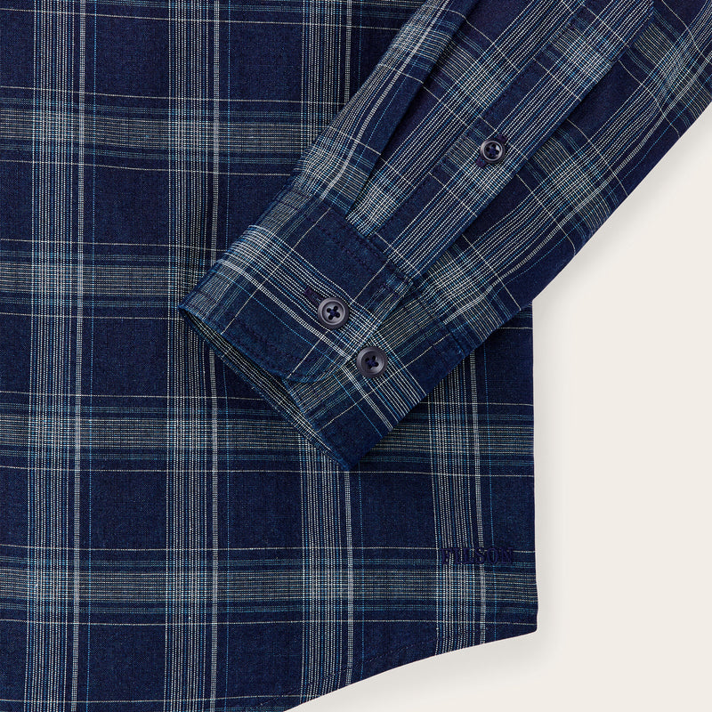 Chambray button-down shirt von Filson | Dark indigo plaid (Blue)