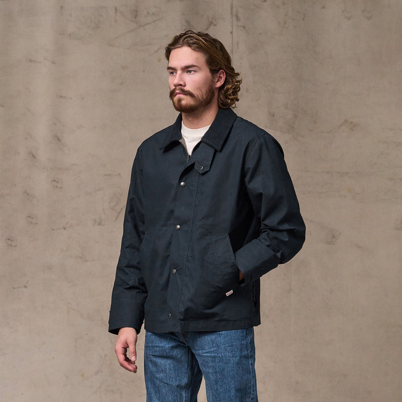 Dry wax short field jacket by Filson | Navy (Blue)