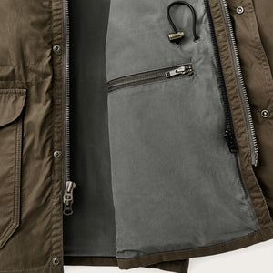 Dry wax mile marker coat von Filson | Burnt olive (Green)