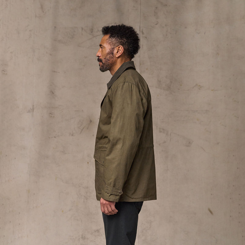 Dry wax mile marker coat von Filson | Burnt olive (Green)