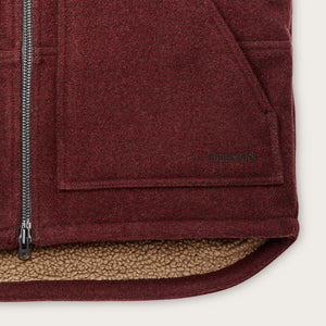 Lined mackinaw wool work vest di Filson | Dark red blac (Red)