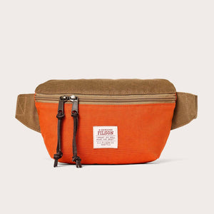 Surveyor crossbody pack von Filson | Dark tan flame (Orange)