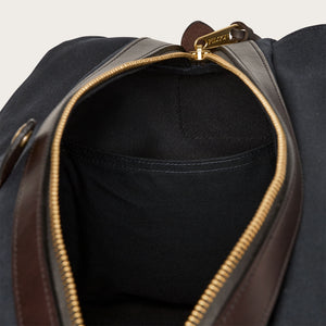 Sac de voyage moyen par Filson | Navy (Blue)