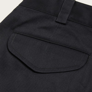 Plissierte arbeits-chinohose von Filson | Black (Black)