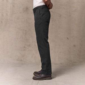 Granite mountain flat front pants von Filson | Washed faded black (Black)