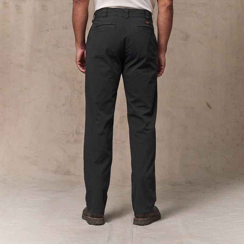 Granite mountain flat front pants von Filson | Washed faded black (Black)