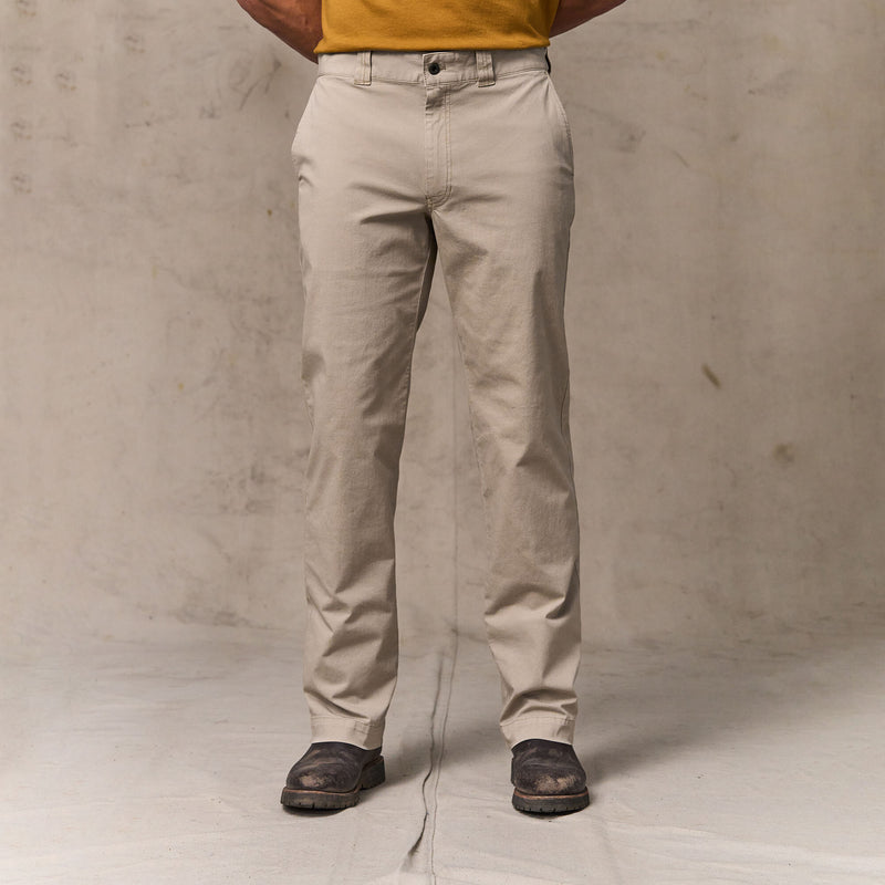 Granite mountain flat front pants by Filson | Buck tan (Beige)