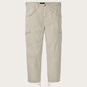 Tropical poplin cargo pants von Filson | Dried sage (White)