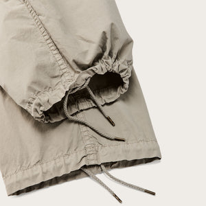 Tropical poplin cargo pants von Filson | Dried sage (White)