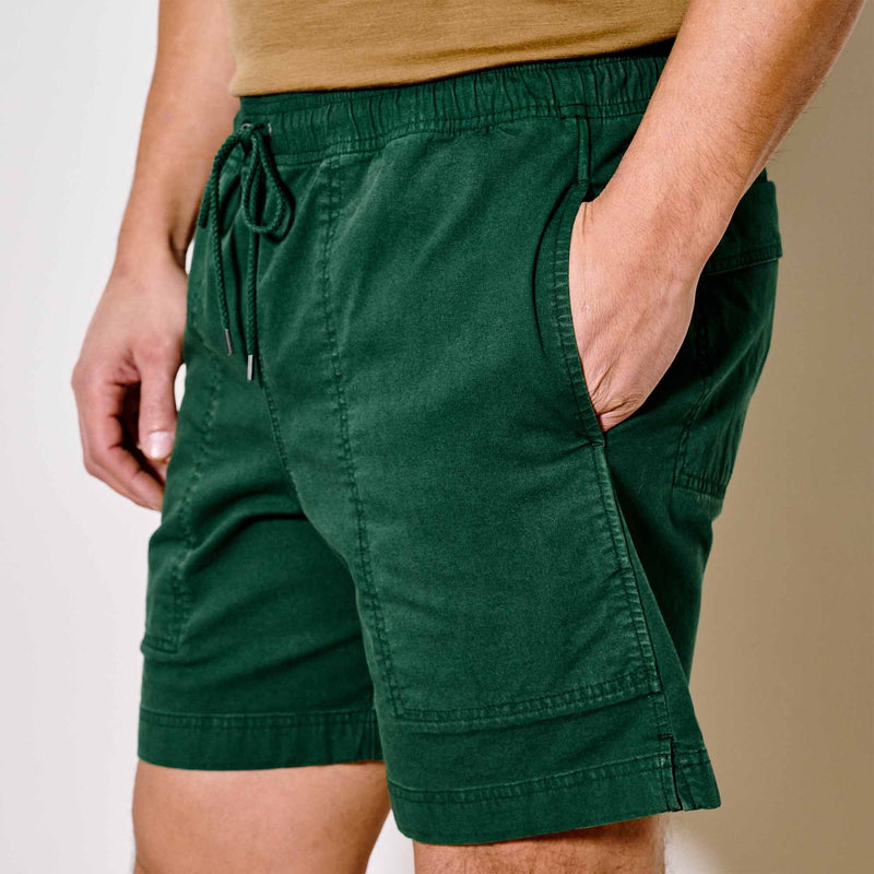 Granite mountain pull on shorts di Filson | Pine needle (Green)