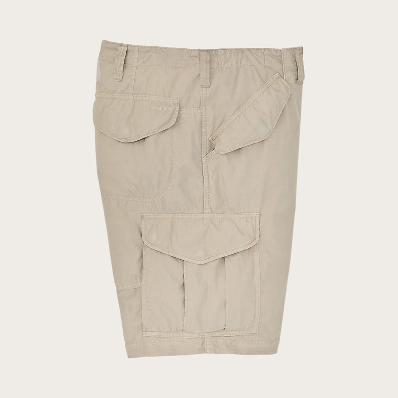 Tropical poplin cargo shorts von Filson | Dried sage (White)