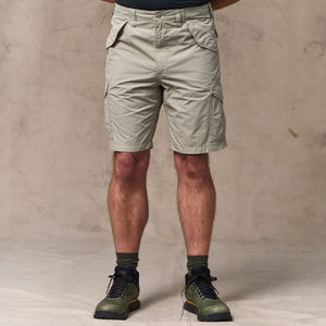 Tropical poplin cargo shorts von Filson | Dried sage (White)