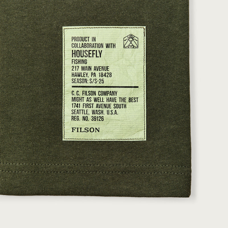 Filson x housefly graphic t-shirt von Filson | Cypress / energy (Green)