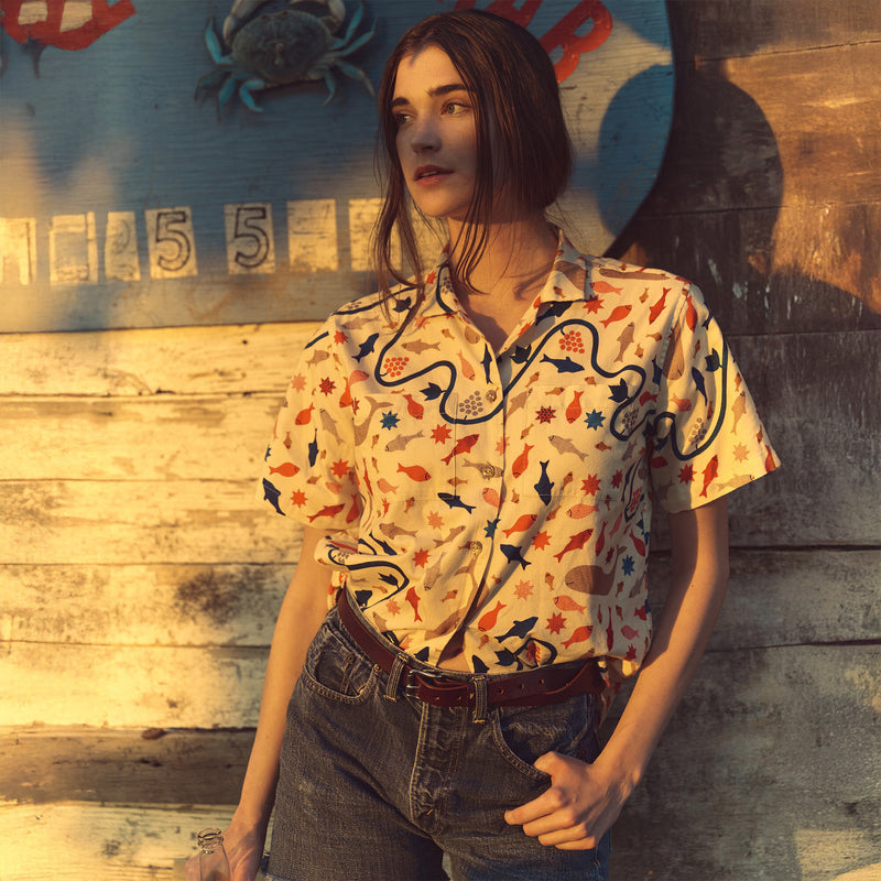 Women’s short sleeve twill camp shirt by Filson | Natural/ whale print (Beige)