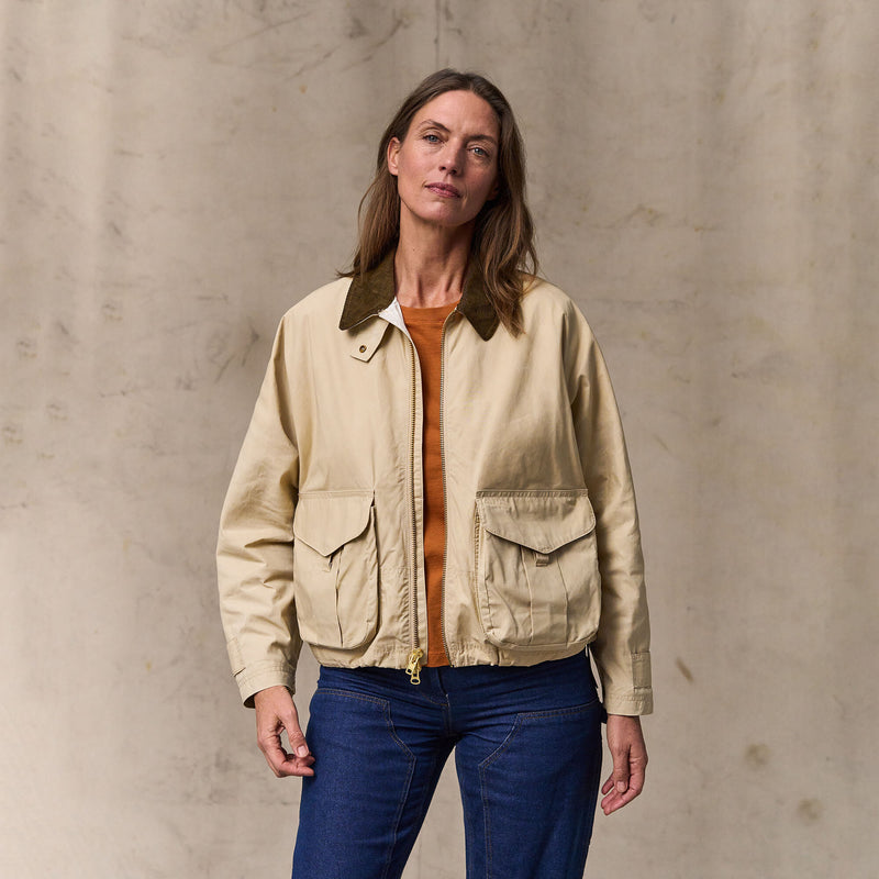 Women's dry wax short work jacket von Filson | Quail tan (Yellow)