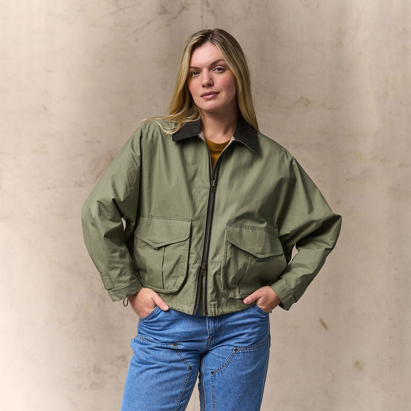 Women's dry wax short work jacket von Filson | Slate olive (Green)