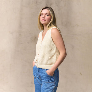 Women's cotton sweater vest von Filson | Ivory (White)