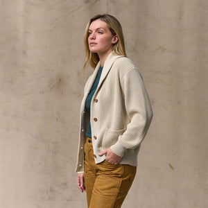Women's cotton shawl neck cardigan von Filson | Natural (White)