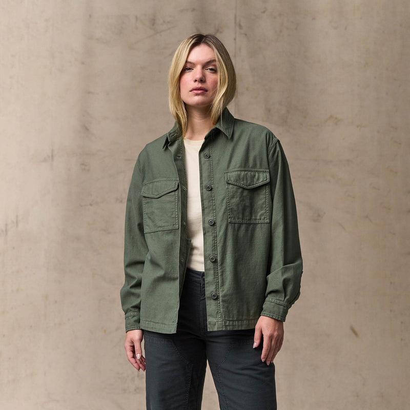Women's reverse sateen jac-shirt von Filson | Service green (Green)