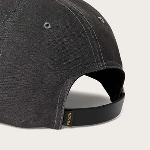 Dry tin low-profile logger cap di Filson | Raven (Black)