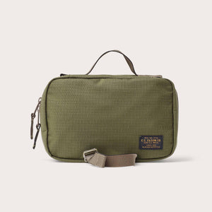 Ripstop nylon travel pack von Filson | Surplus green (Green)