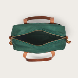 Rugged twill tote bag with zipper von Filson | Hemlock (Green)